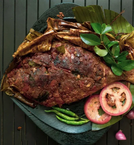Black-Pompfret-image